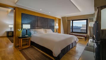 Suite (View) | Premium bedding, down duvets, pillow-top beds, minibar