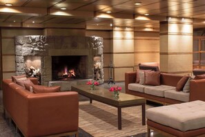 Lobby - NH Edelweiss Bariloche (San Carlos de Bariloche)