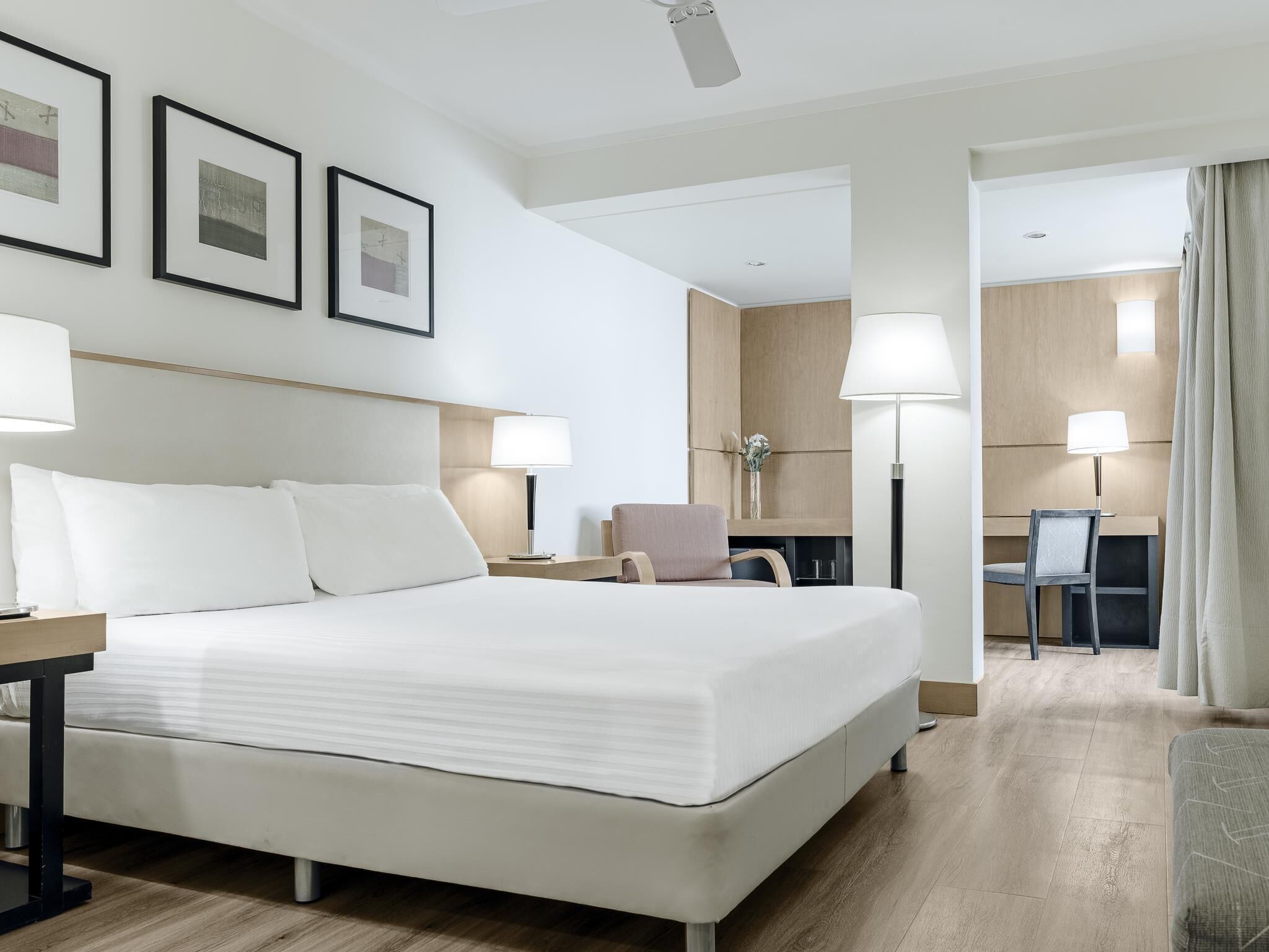 Standard Room | Premium bedding, down comforters, pillowtop beds, minibar