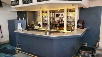 Bar (en la propiedad)