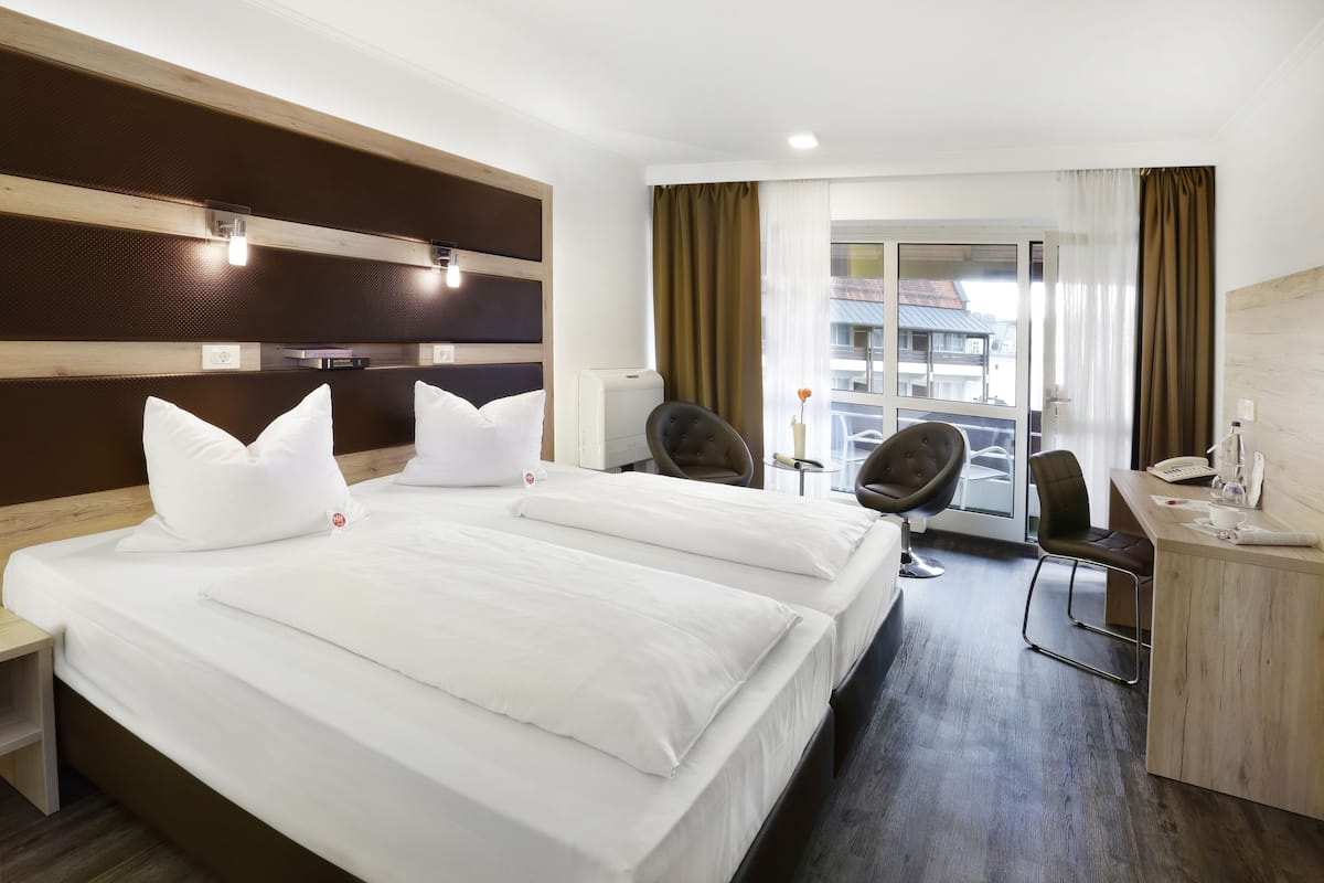 Chambre Double Supérieure, vue ville | Literie hypoallergénique, couette en duvet d'oie