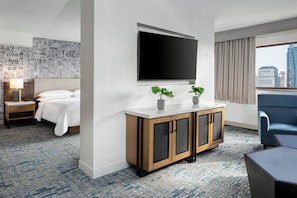 1 bedroom, premium bedding, pillowtop beds, desk