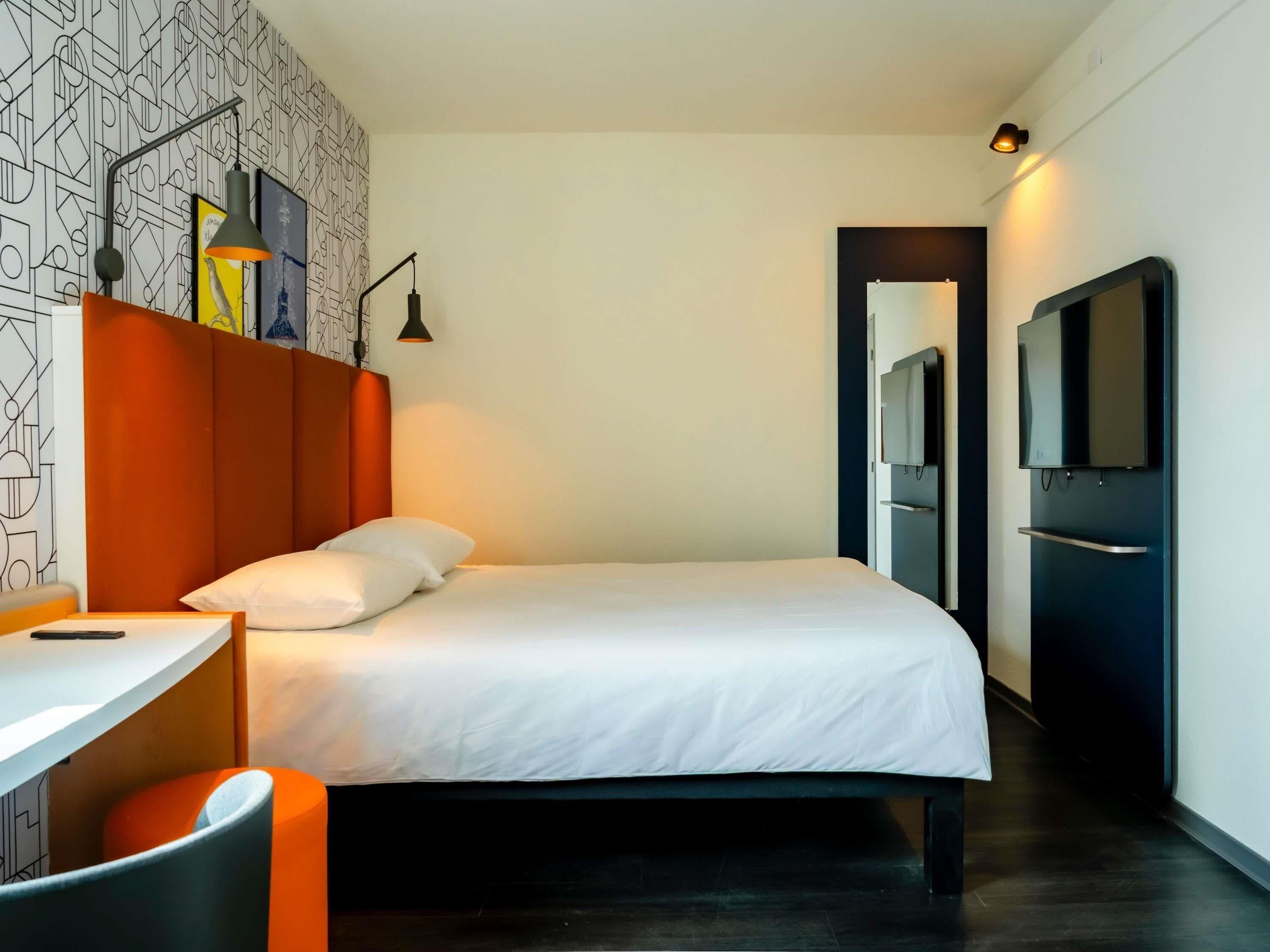 In-room safe, individually decorated, individually furnished, desk