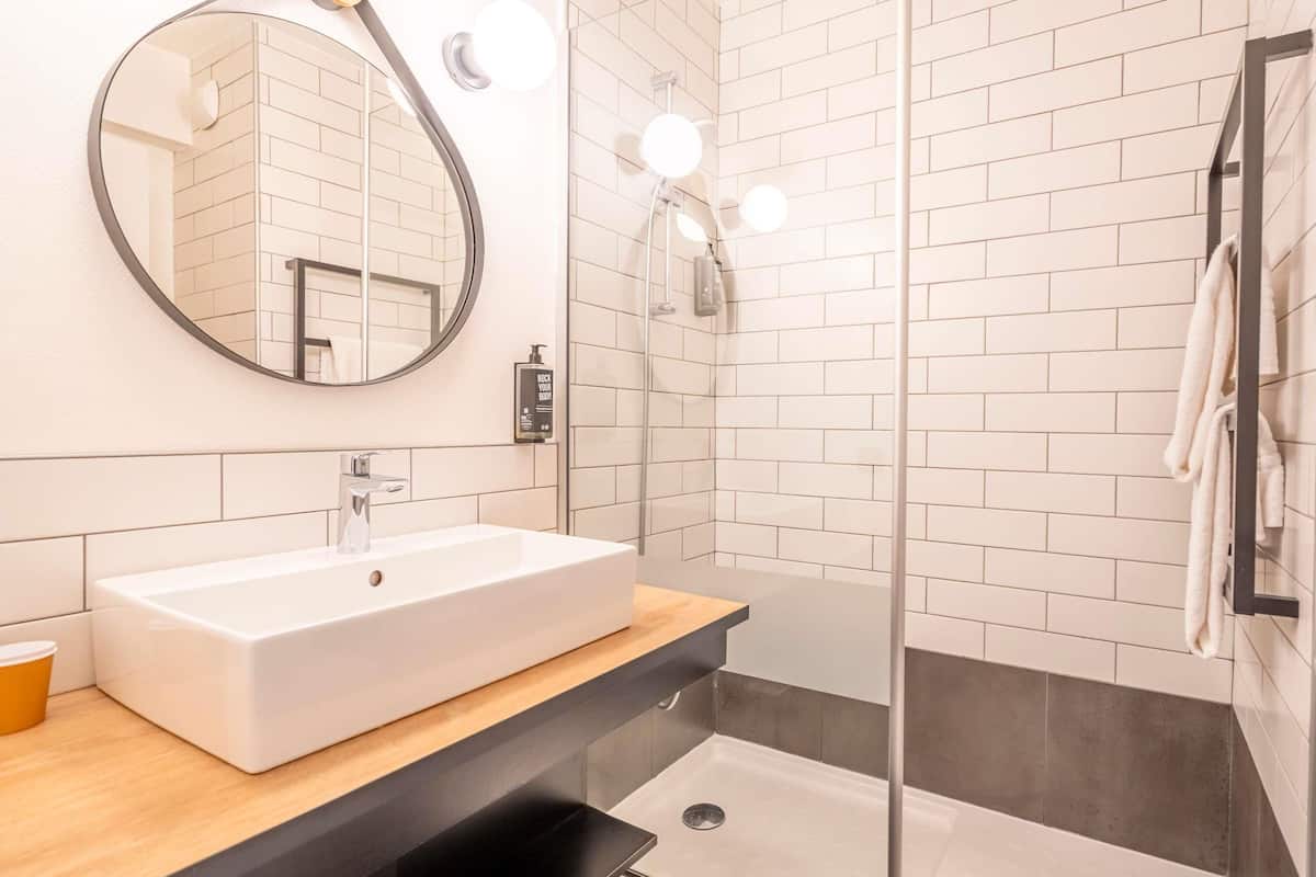 in-room safe, individually decorated, individually furnished, desk