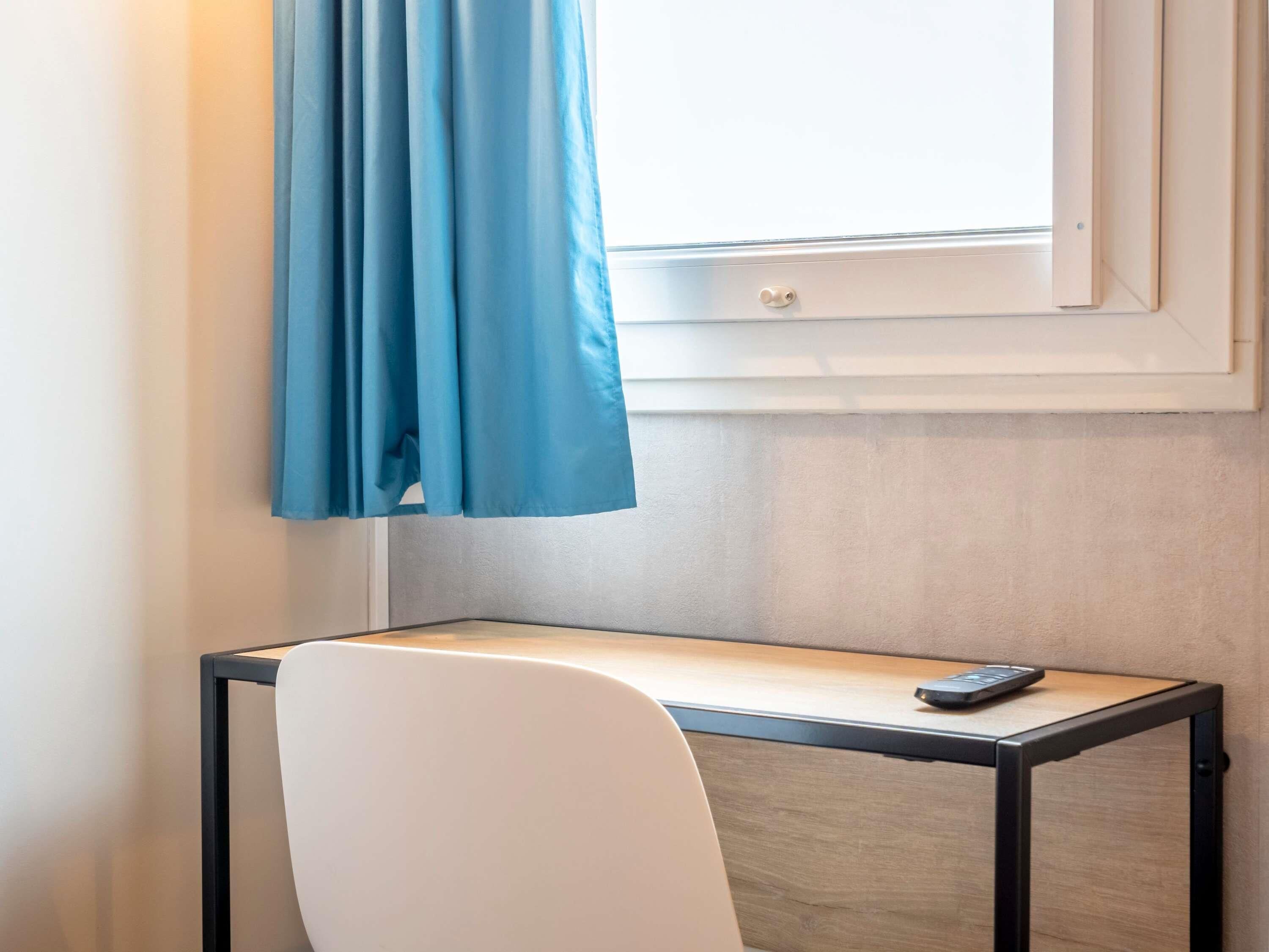 in-room safe, individually decorated, individually furnished, desk