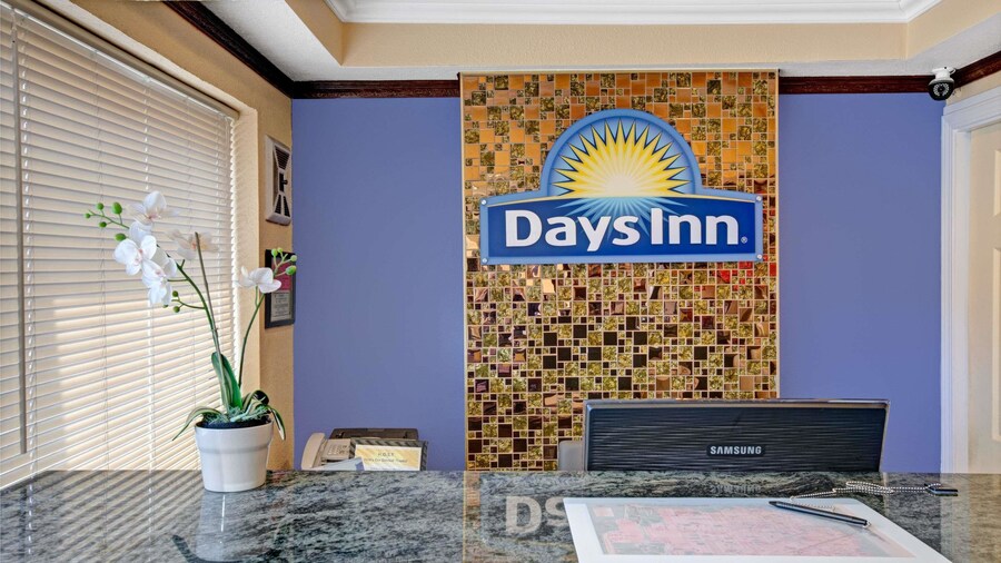 Days Inn by Wyndham San Francisco - Lombard