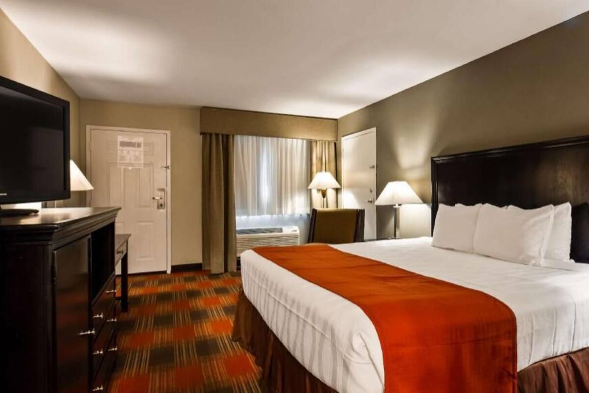 Coffre-fort, bureau, espace de travail pour ordinateurs portables