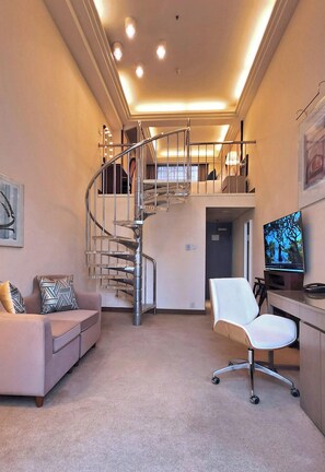 1 bedroom, minibar, in-room safe, desk