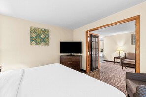 Suite, 1 King Bed, Accessible, Bathtub (with Sofabed)