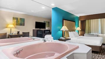 Standard Room, 1 Queen Bed, Non Smoking, Jetted Tub | Blackout drapes, iron/ironing board, bed sheets