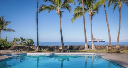 Royal Sea Cliff Kona by OUTRIGGER
