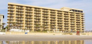 On the beach - LaPlaya Resort, Daytona Beach (Daytona Beach)