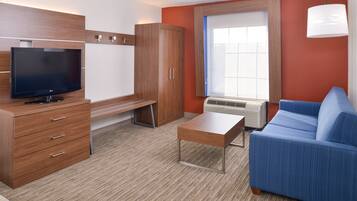 Suite, 1 Bedroom | Premium bedding, in-room safe, desk, blackout drapes