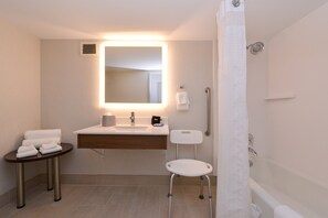 Standard Room, 1 King Bed, Accessible Bathtub (Hearing, Mobility Tub) | Bathroom | Designer toiletries, hair dryer, towels, soap