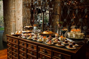 Buffet breakfast on weekends (USD 18 per person)