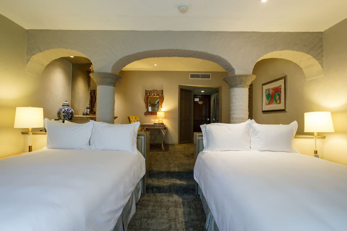 master suite dos camas | 1 bedroom, premium bedding, down duvets, minibar