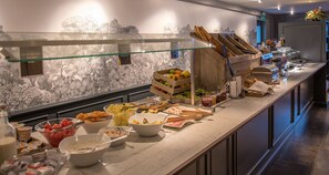 Gratis morgenmadsbuffet hver dag