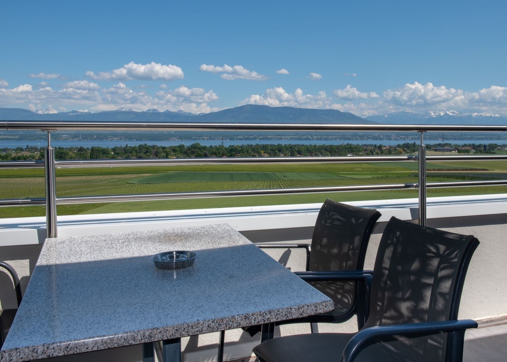 Foto - Everness Hotel & Resort