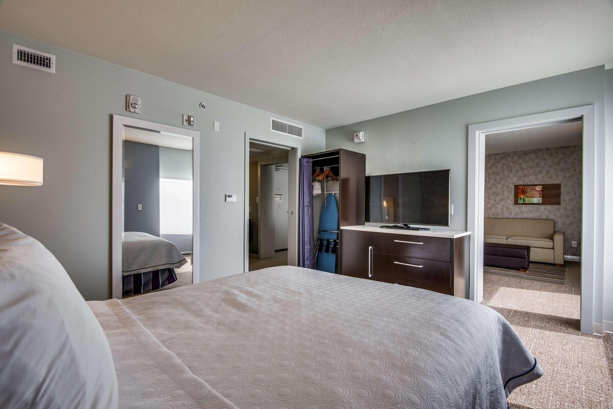 In-room safe, blackout drapes, cribs (surcharge), rollaway beds (free)