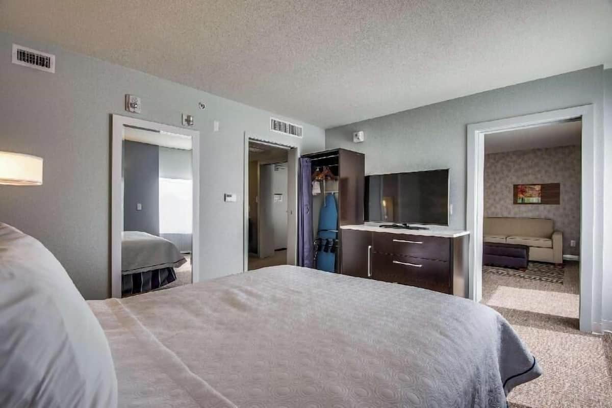 In-room safe, blackout drapes, cribs/infant beds, free rollaway beds
