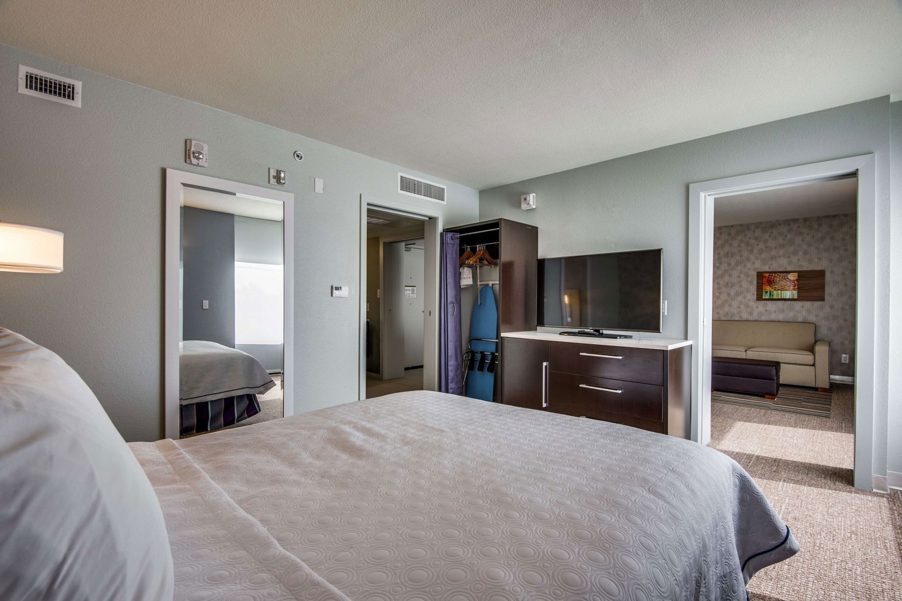 In-room safe, blackout drapes, cribs/infant beds, free rollaway beds