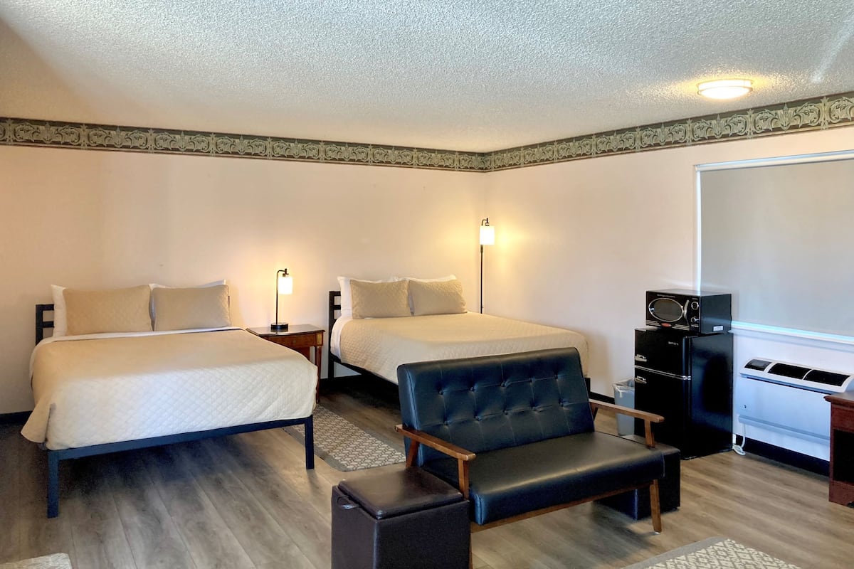 Family Room, Non Smoking, Ground Floor | Premium bedding, memory-foam beds, desk, laptop workspace