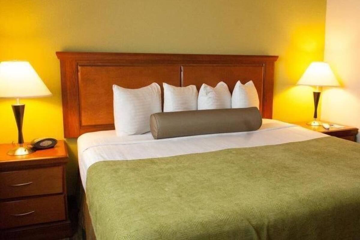 In-room safe, desk, laptop workspace, iron/ironing board