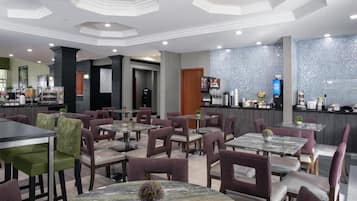 Desayuno buffet incluido todos los días