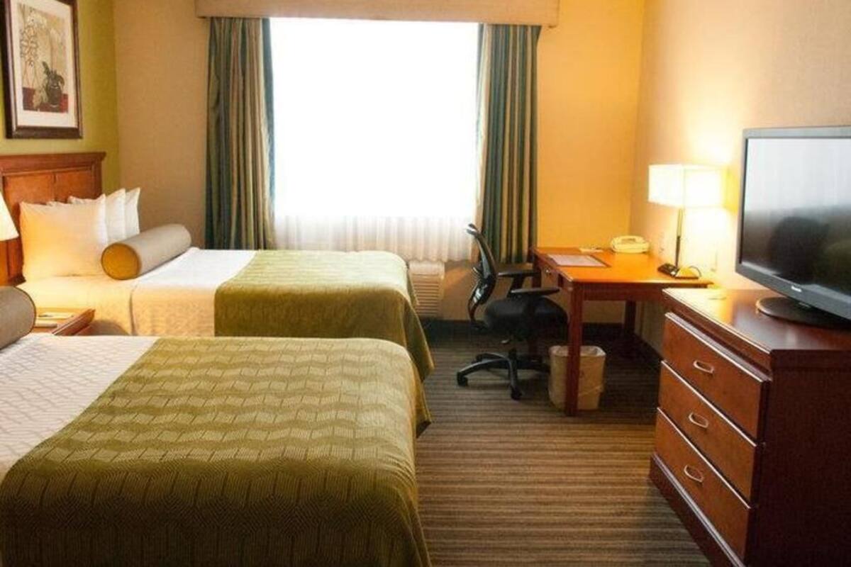 In-room safe, desk, laptop workspace, iron/ironing board