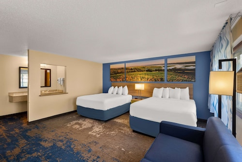 Days Inn by Wyndham Newton