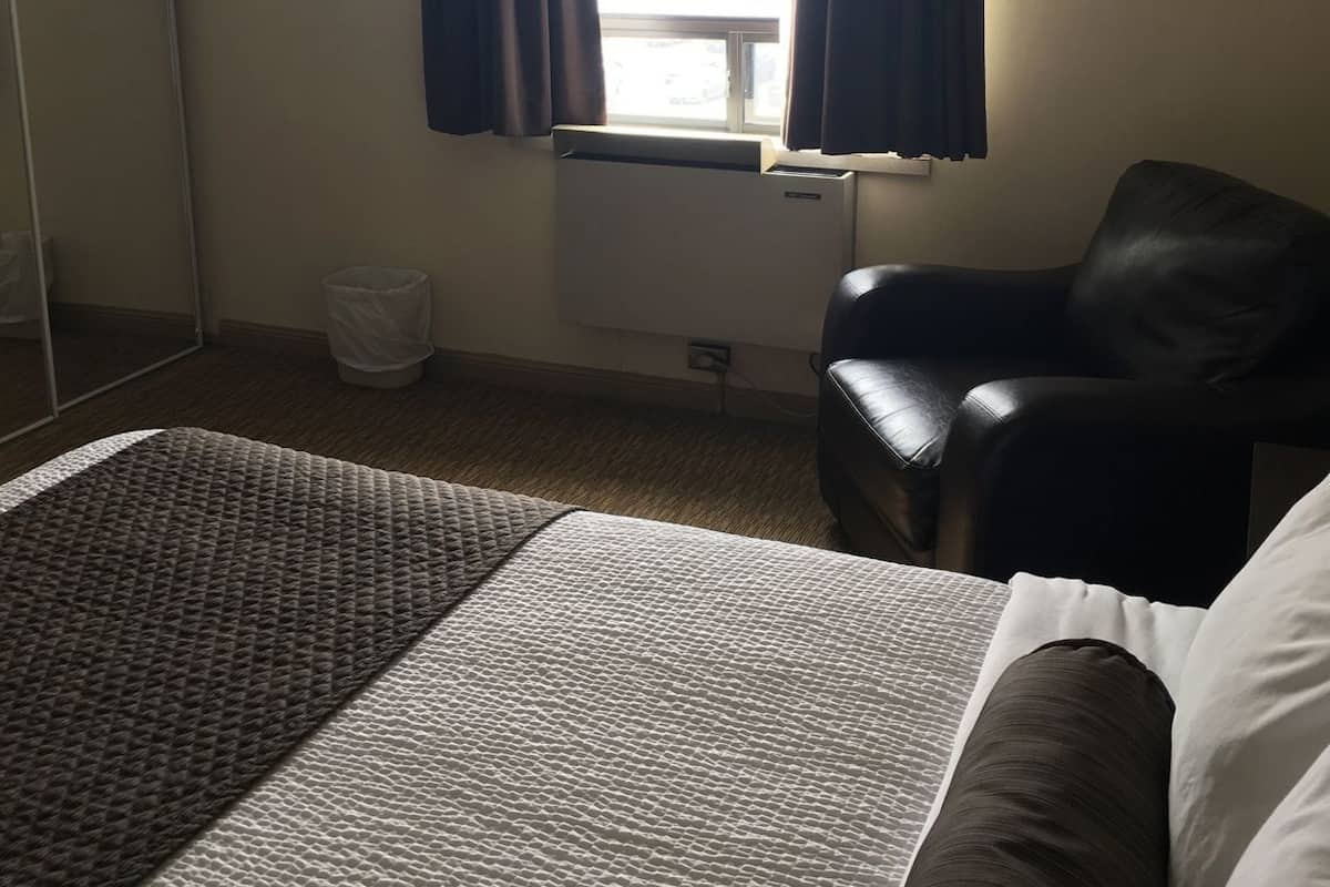 Premium bedding, pillowtop beds, desk, blackout drapes