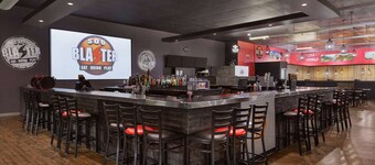 Days Inn & Suites by Wyndham Sault Ste. Marie ON