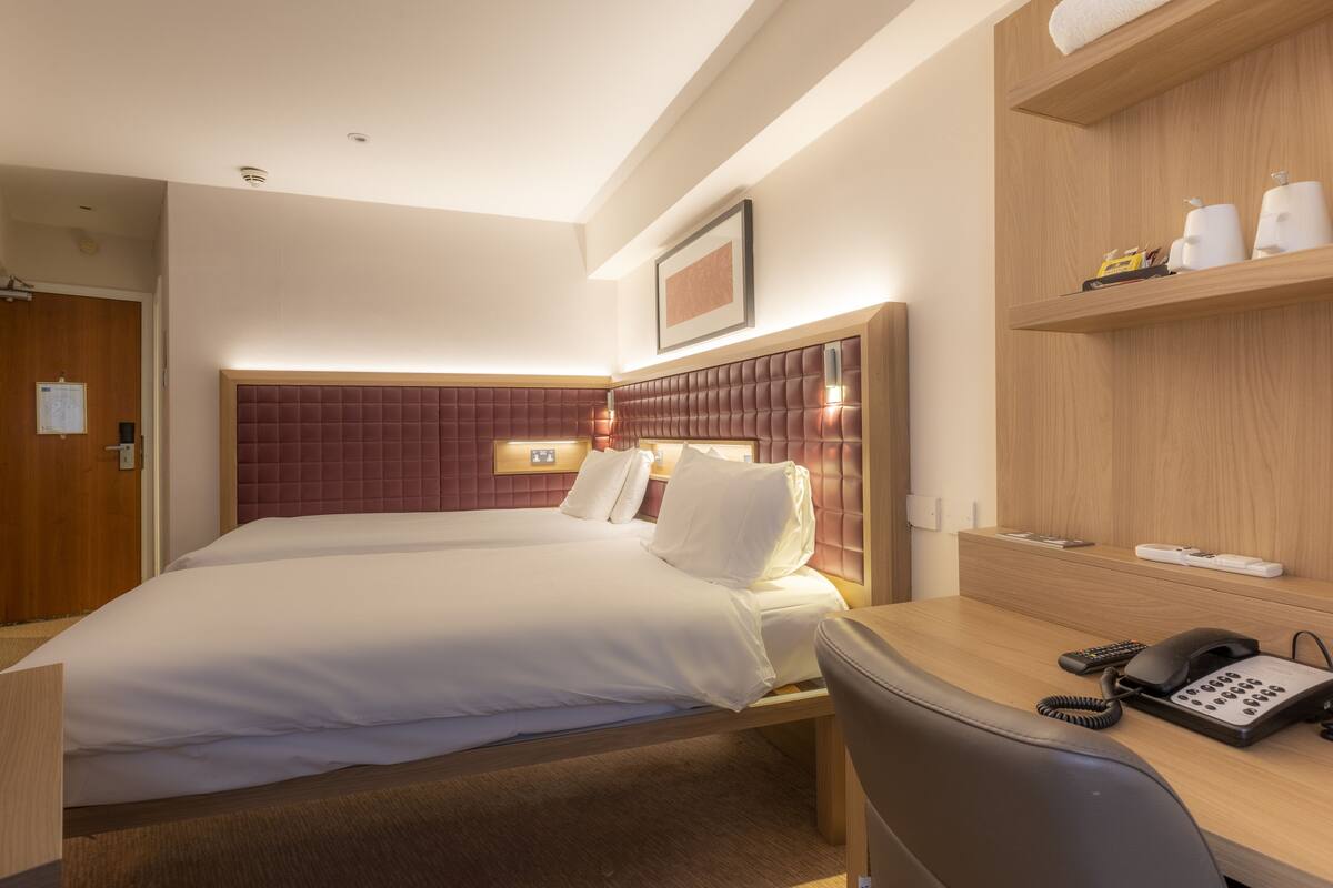 經典客房, 2 張單人床, 非吸煙房 | 書桌、熨斗/熨衫板、免費 Wi-Fi