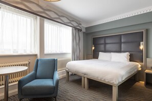 Chambre Exécutive, 1 lit double, non-fumeurs | Bureau, fer et planche à repasser, Wi-Fi gratuit