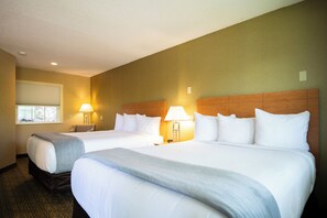 Two Queen Room (No Pets) | Desk, laptop workspace, iron/ironing board, free WiFi - Seasider Motel (Bar Harbor)