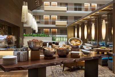Embassy Suites by Hilton San Antonio Airport