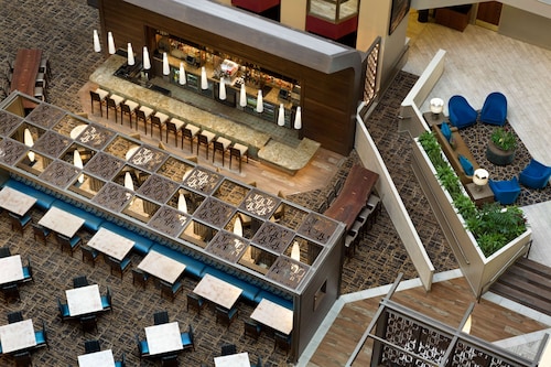 Embassy Suites by Hilton San Antonio Airport