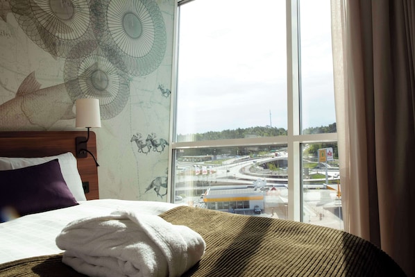 Superior Room, Multiple Beds | Desk, blackout drapes, rollaway beds, free WiFi