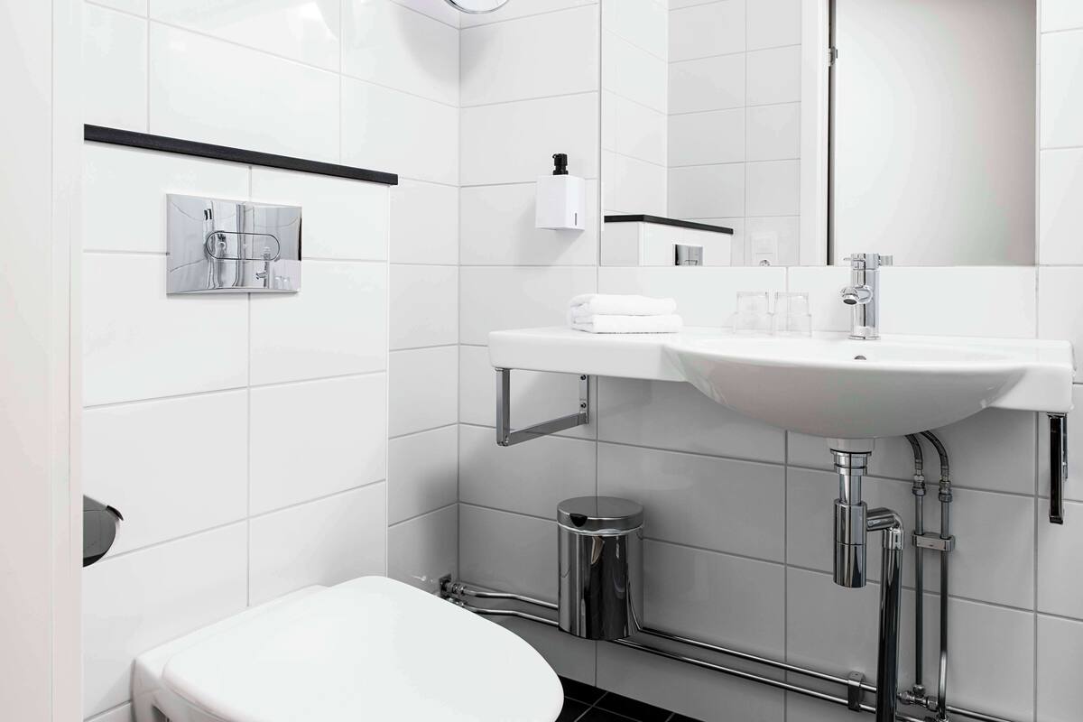 desk, blackout curtains, rollaway beds, free wifi