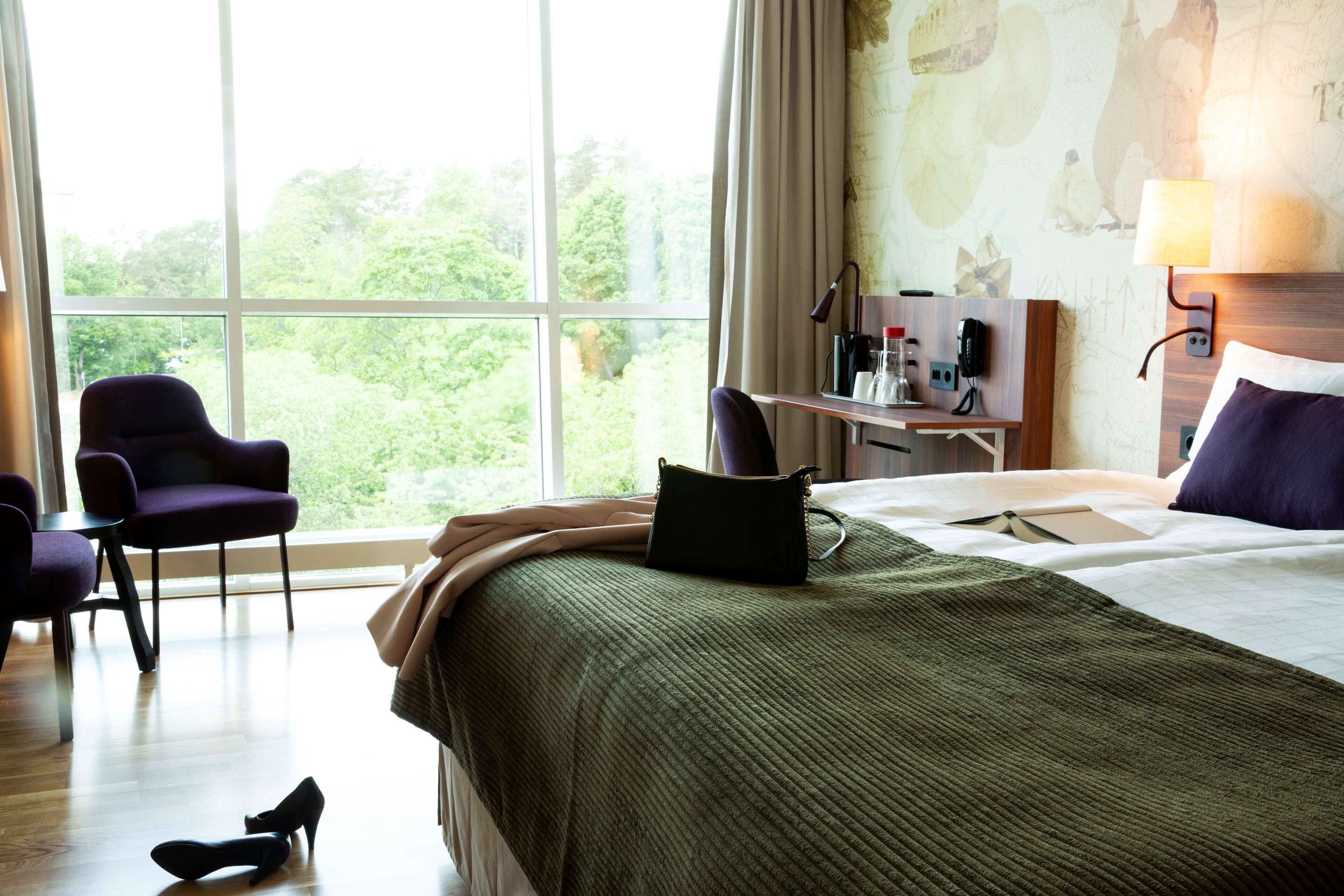 desk, blackout curtains, rollaway beds, free wifi