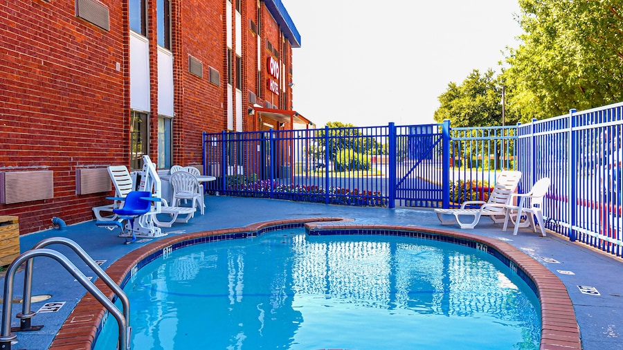 OYO Hotel Irving DFW Airport South