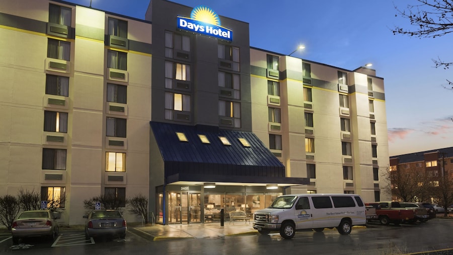 Days Hotel by Wyndham University Ave SE