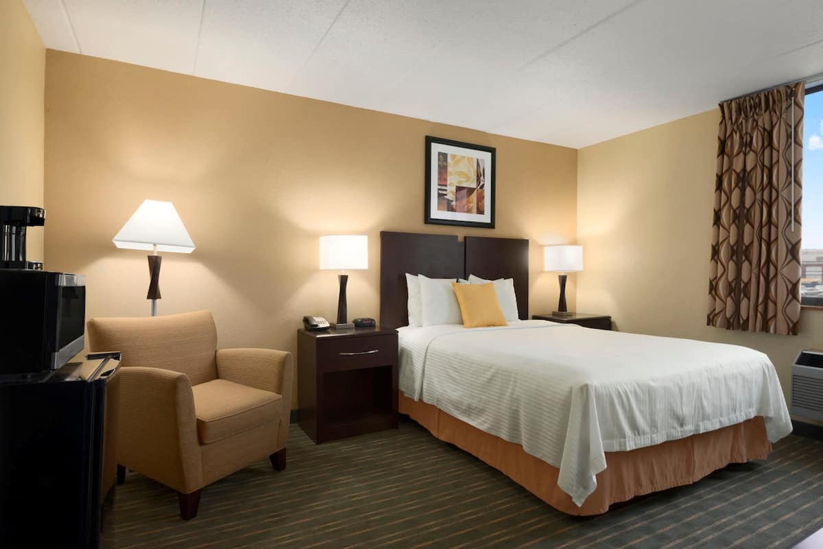 In-room safe, desk, laptop workspace, blackout drapes