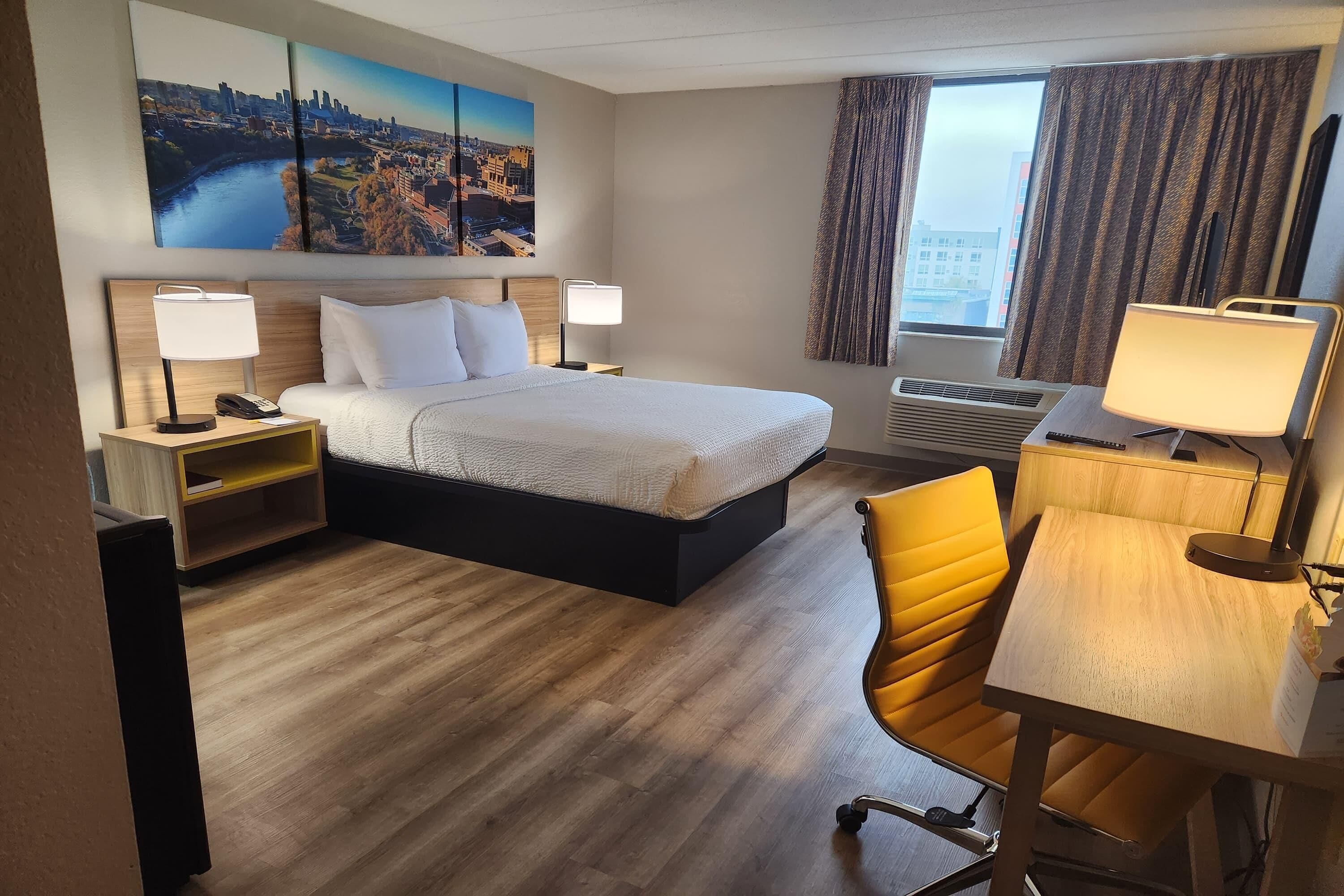 Foto - Days Hotel by Wyndham University Ave SE