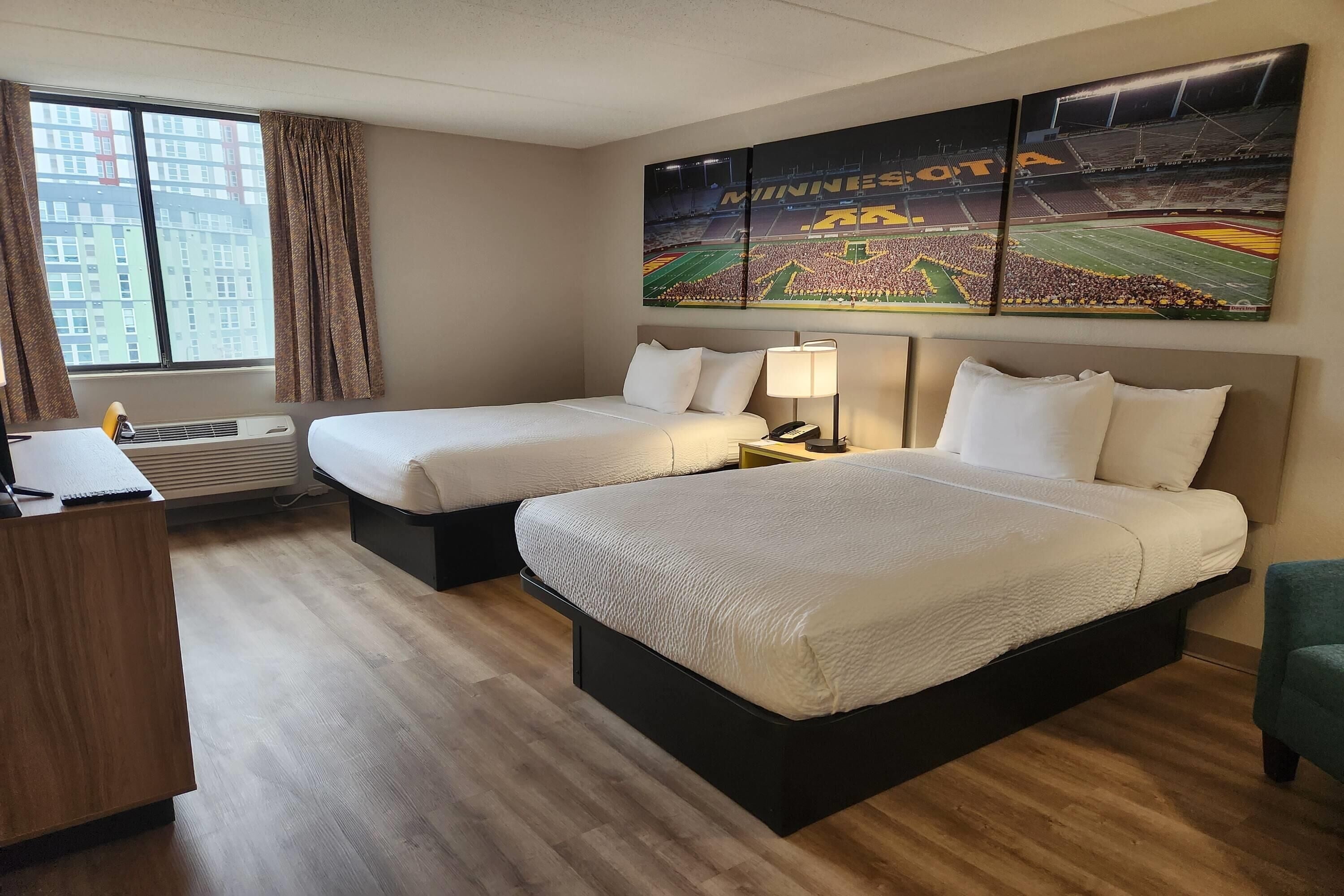 Foto - Days Hotel by Wyndham University Ave SE