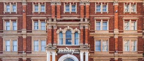 Facciata della struttura