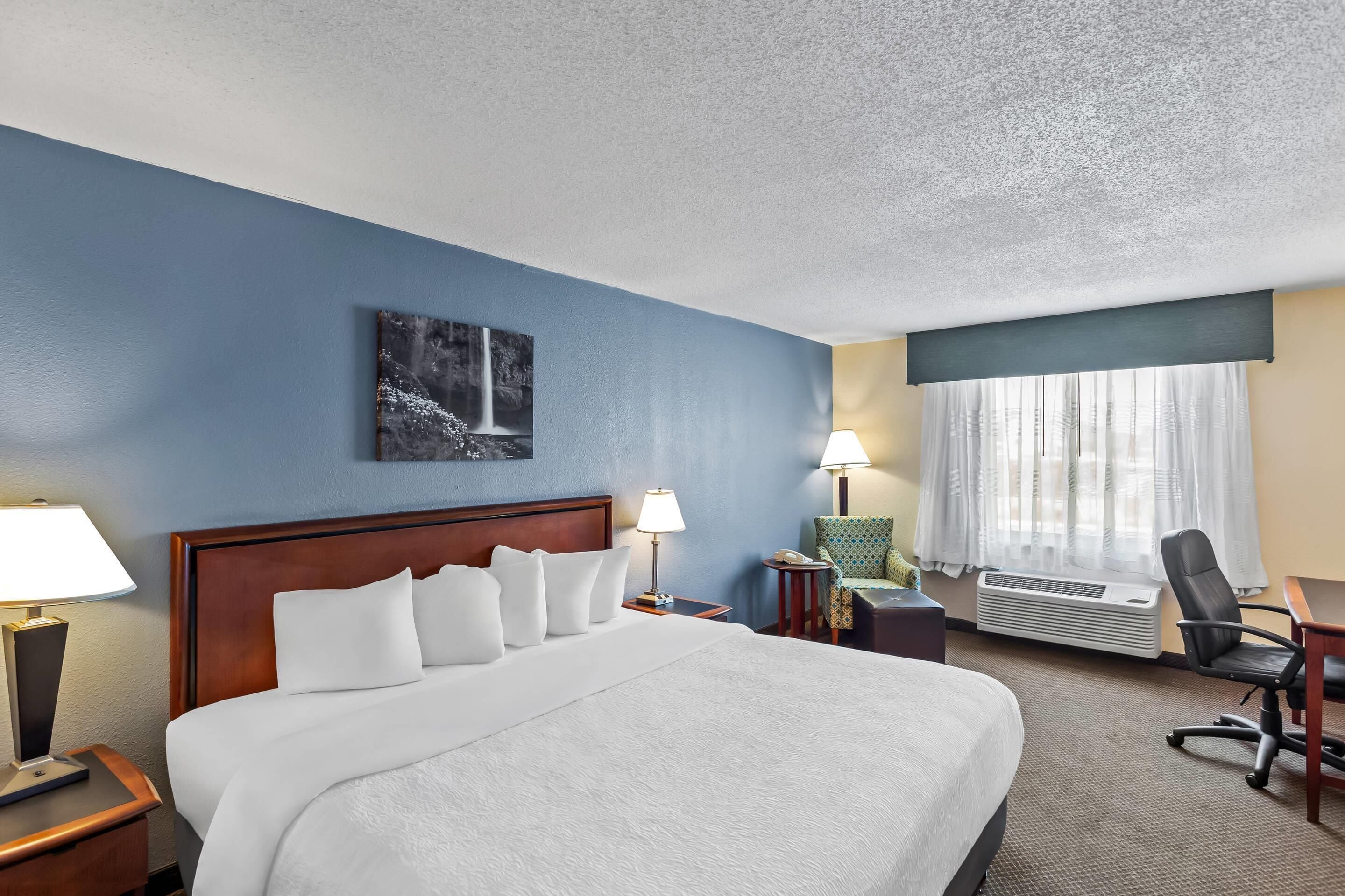 In-room safe, desk, iron/ironing board, free cots/infant beds