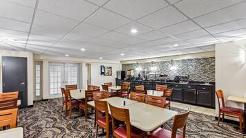 Gratis komplett frukost varje dag