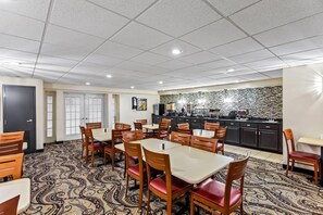 Desayuno completo incluido todos los días