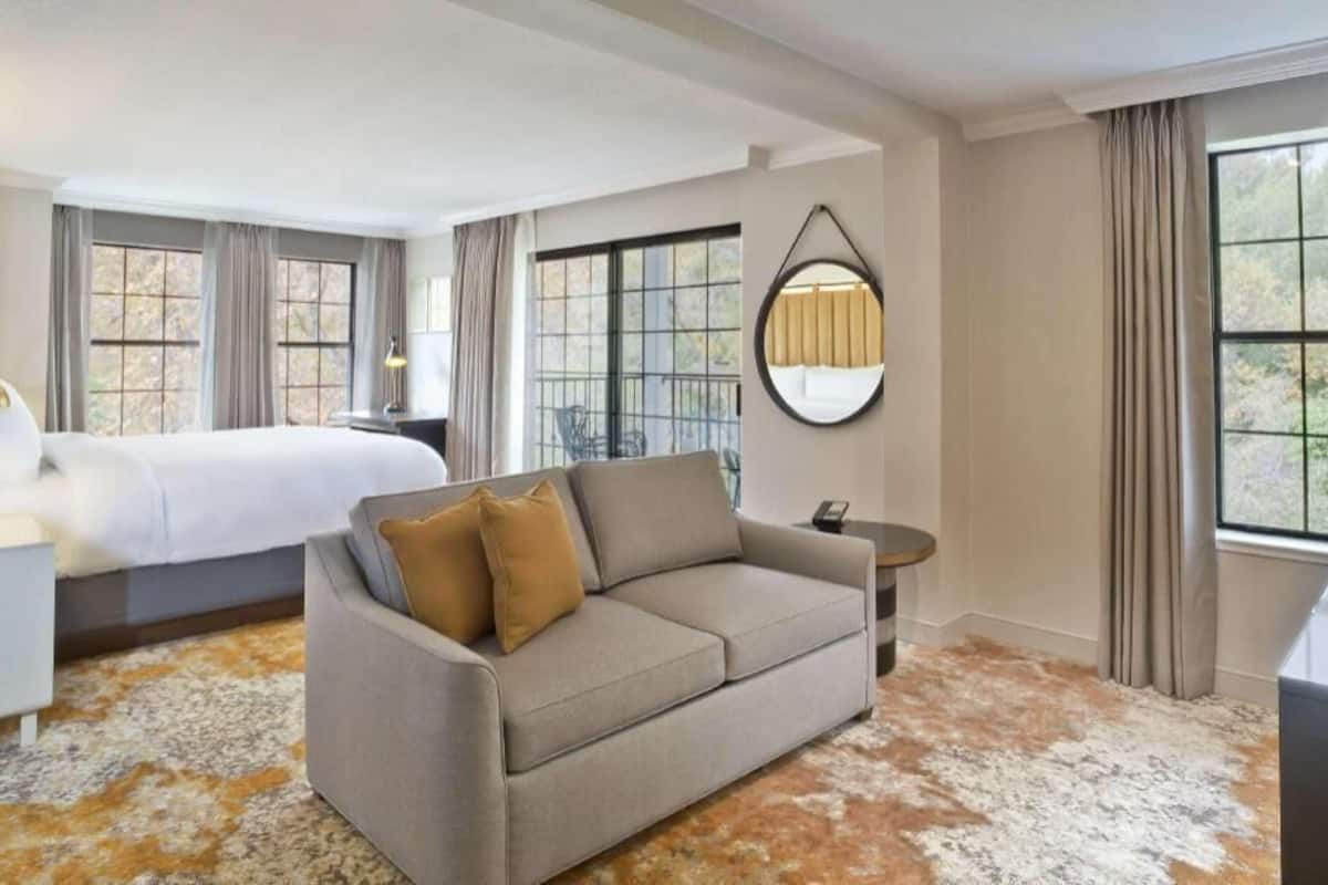 Premium bedding, pillow-top beds, in-room safe, desk